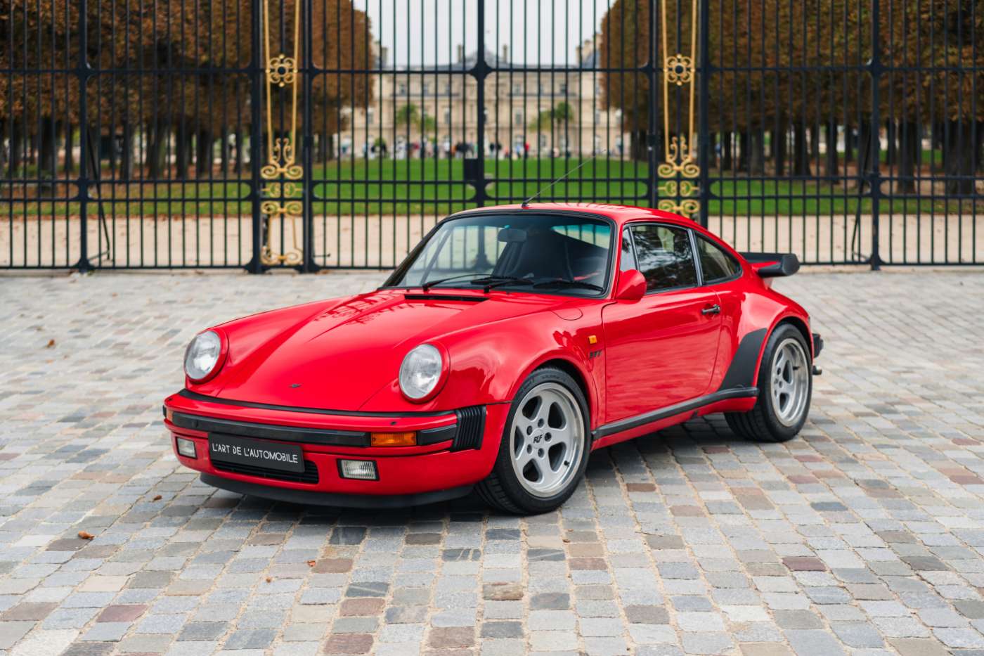 Porsche 930