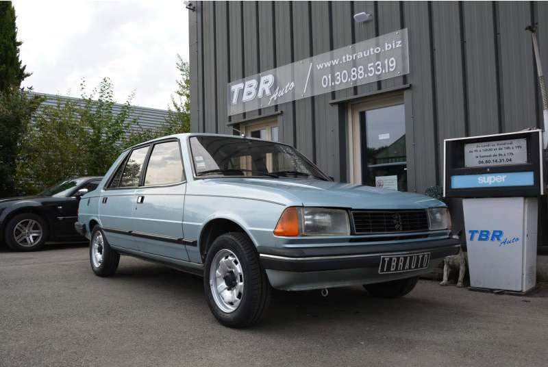 Peugeot 305