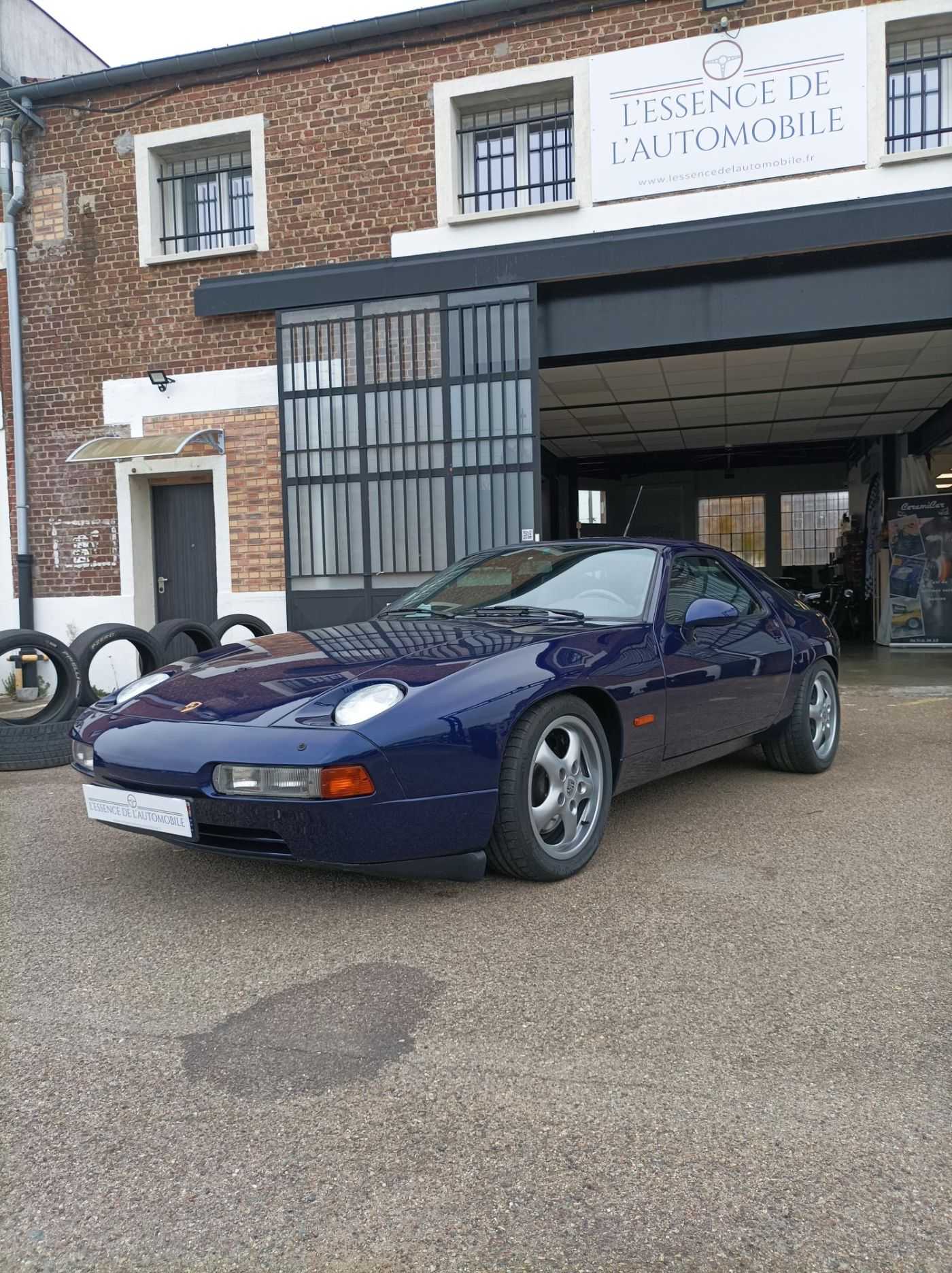 Porsche 928