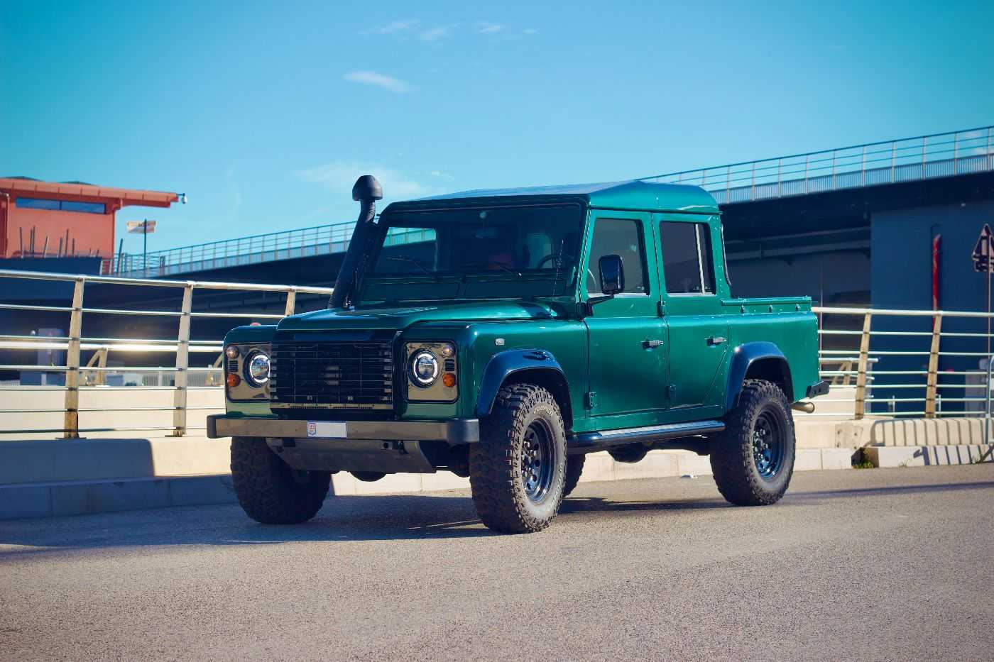 LandRover Defender