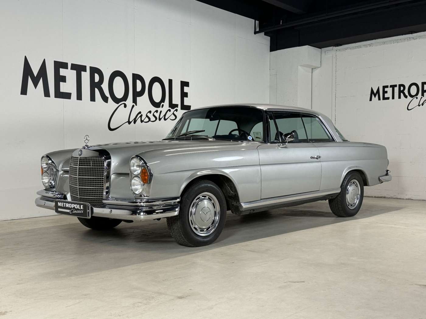 Mercedes-Benz SE