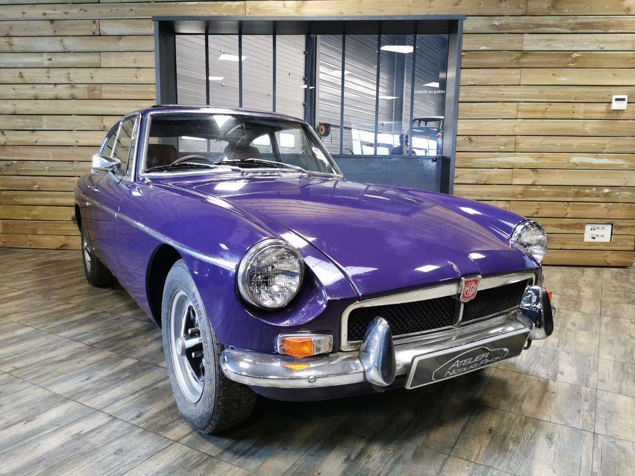 MG B GT