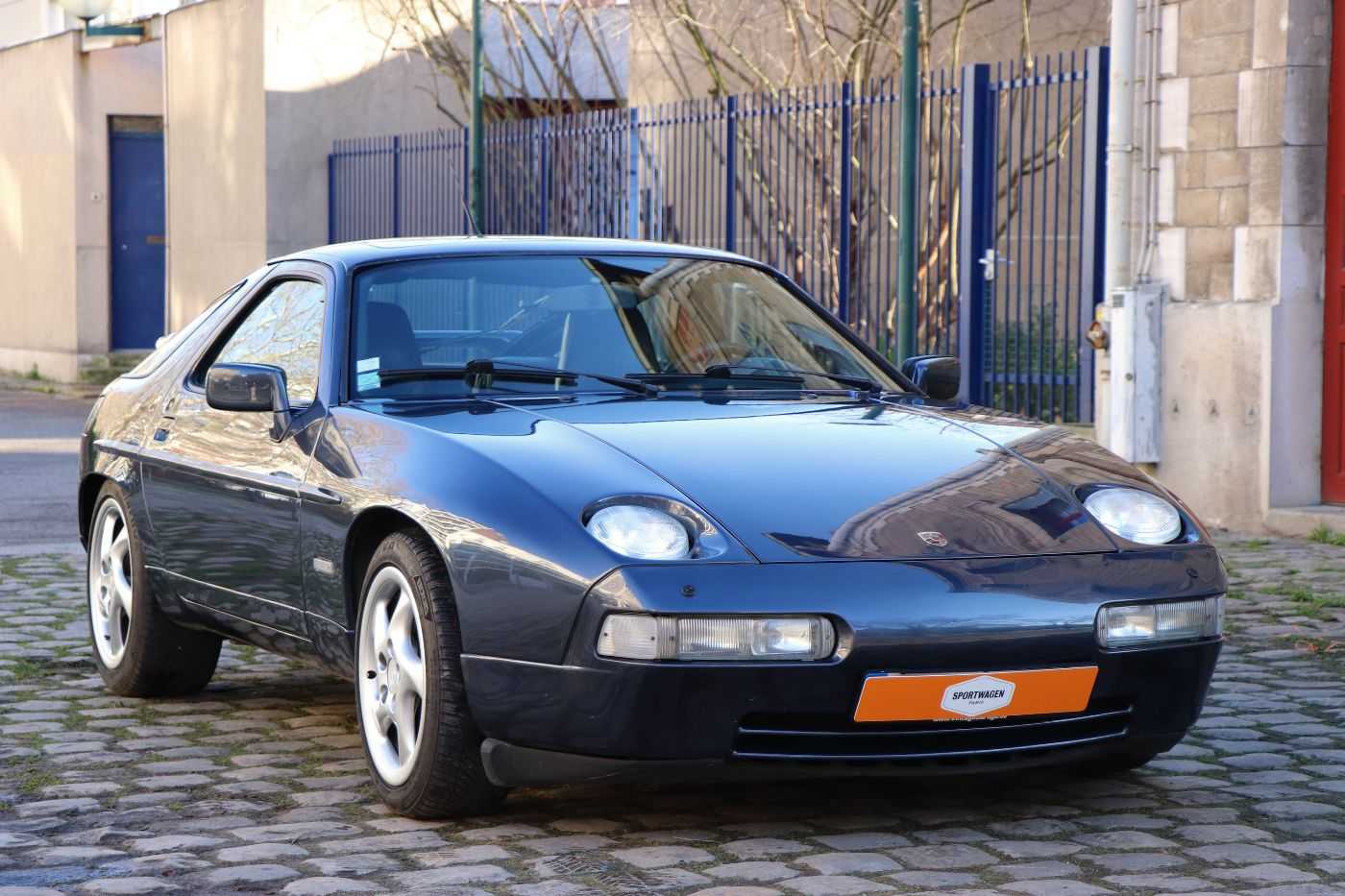 Porsche 928