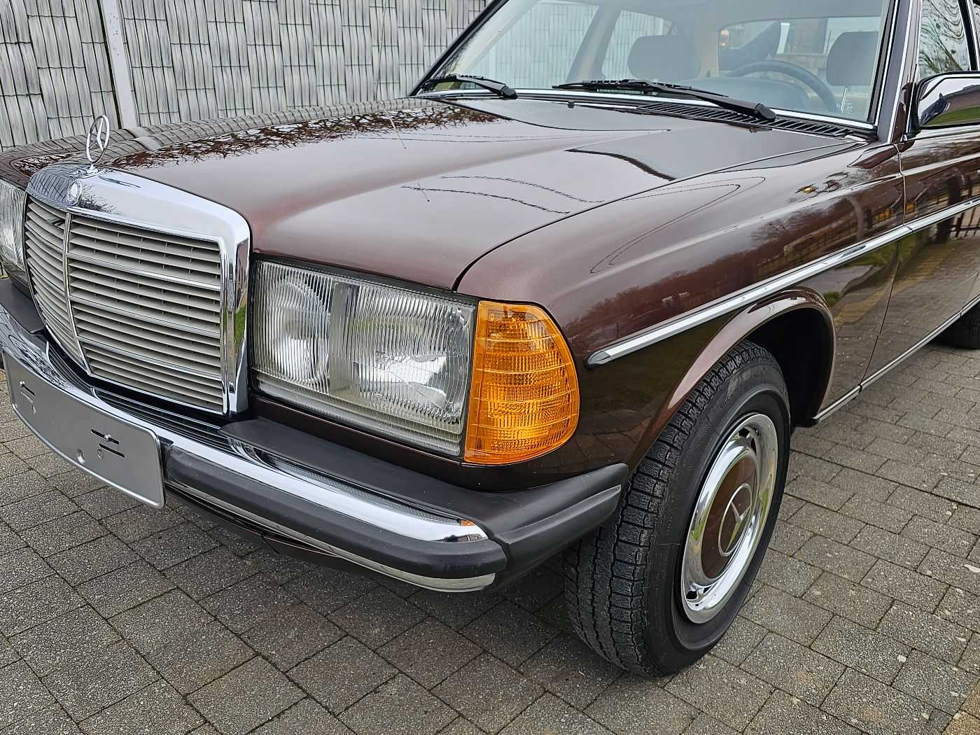 Mercedes-Benz 240 D