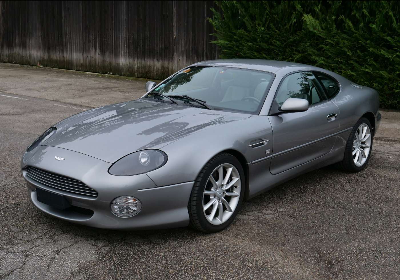 Aston Martin DB