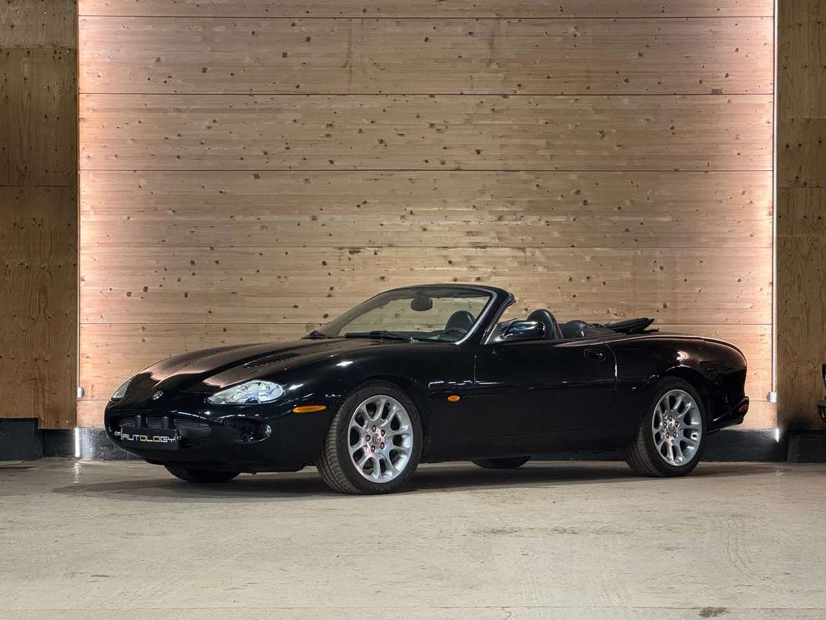 Jaguar XKR