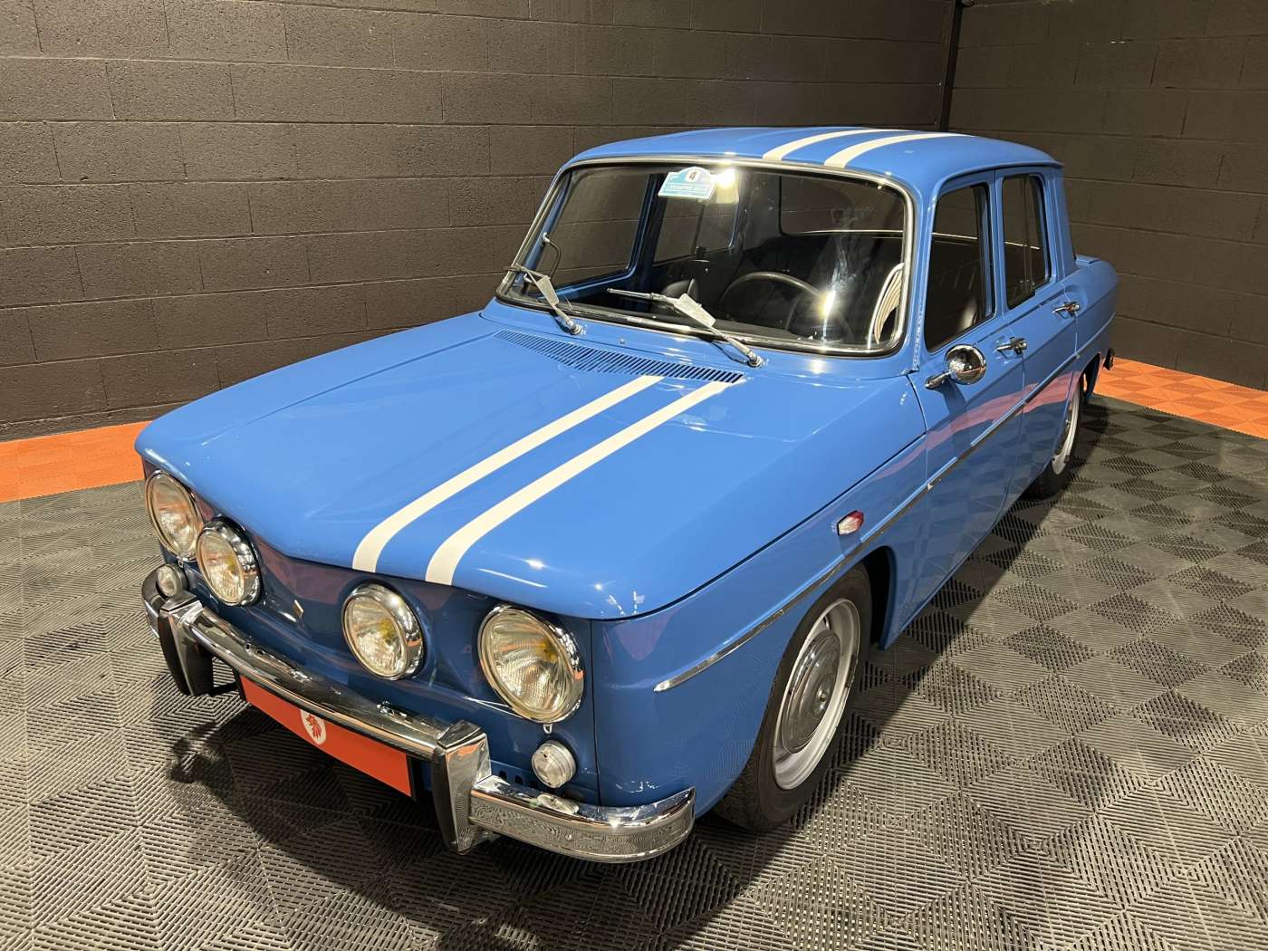 Renault R8