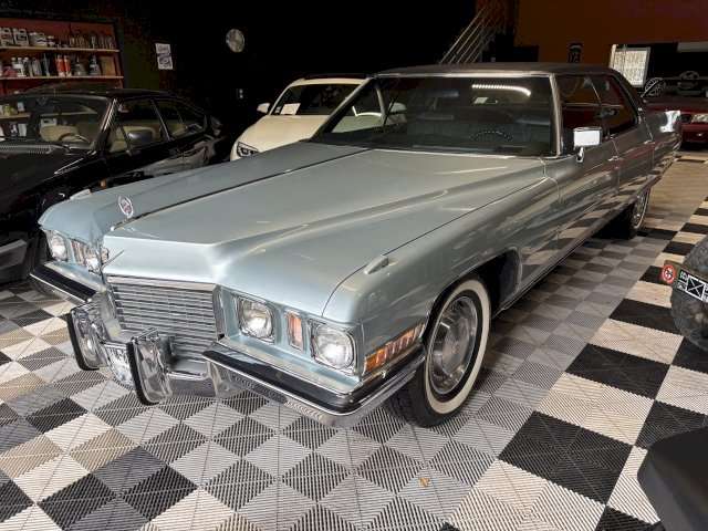 Cadillac De Ville