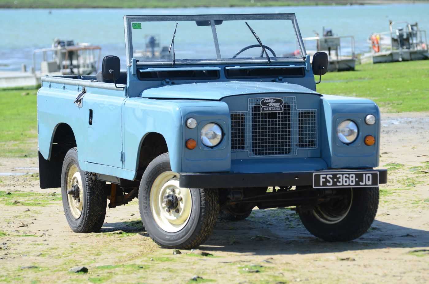 LandRover Santana