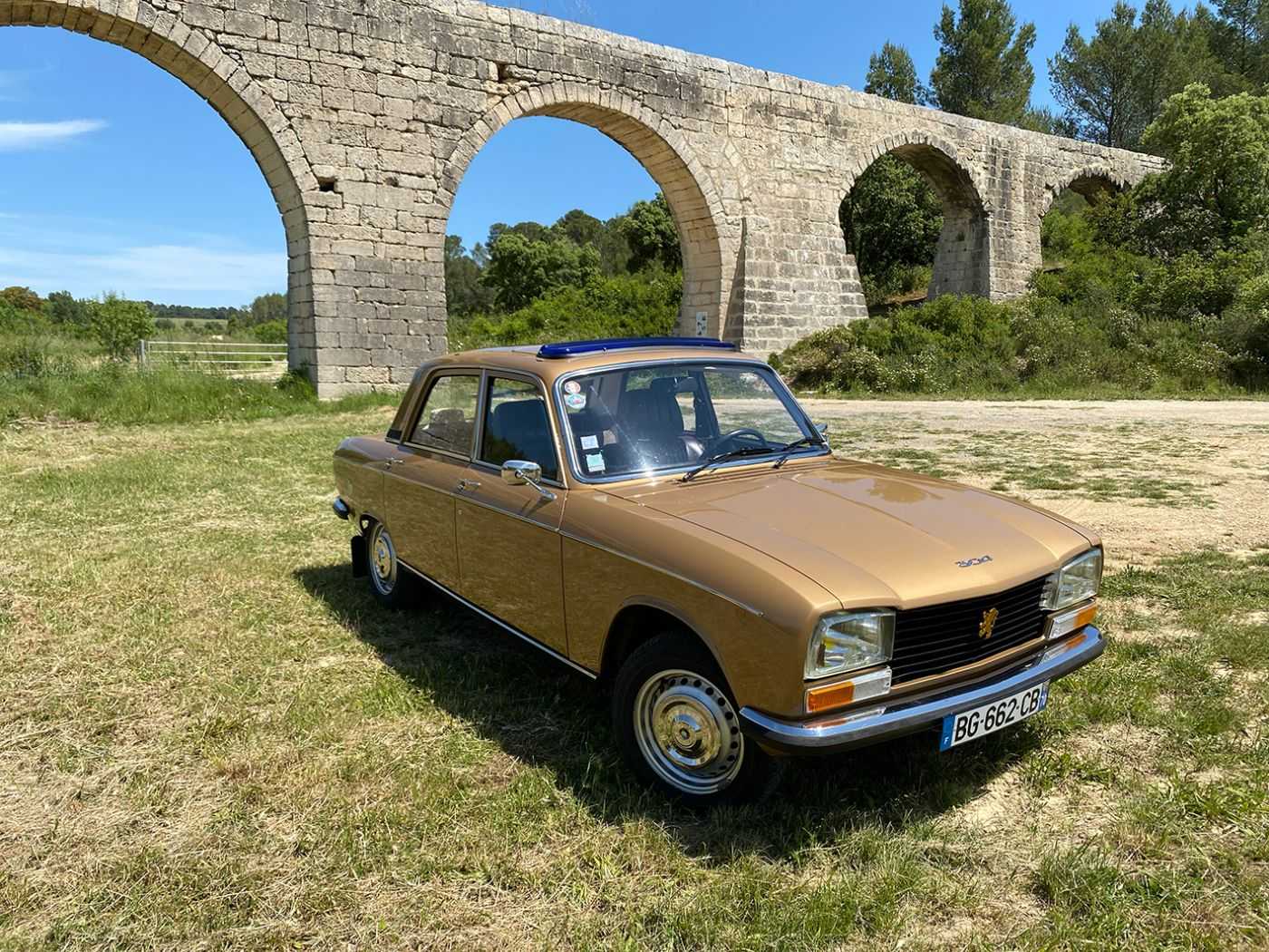 Peugeot 304