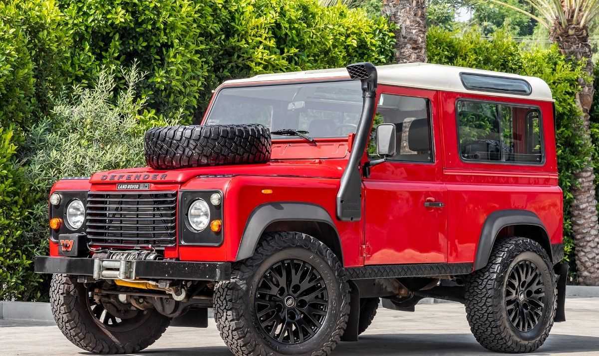 LandRover Defender