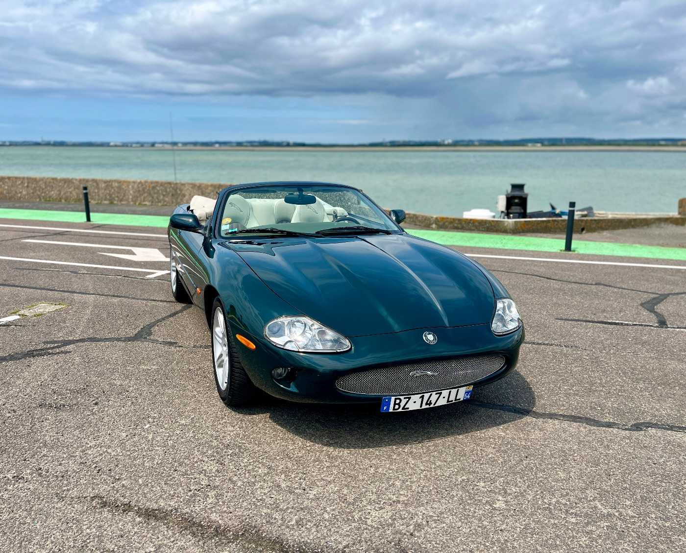 Jaguar XK8