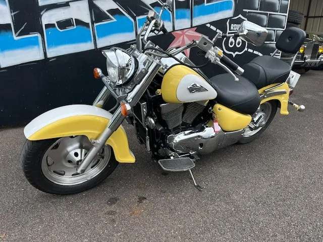Moto Suzuki