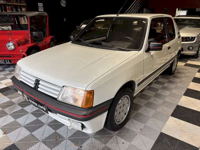 Peugeot 205