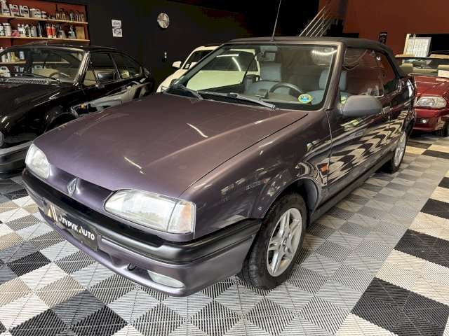 Renault 19