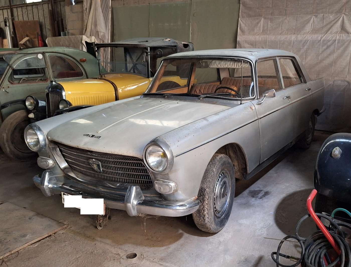 Peugeot 404