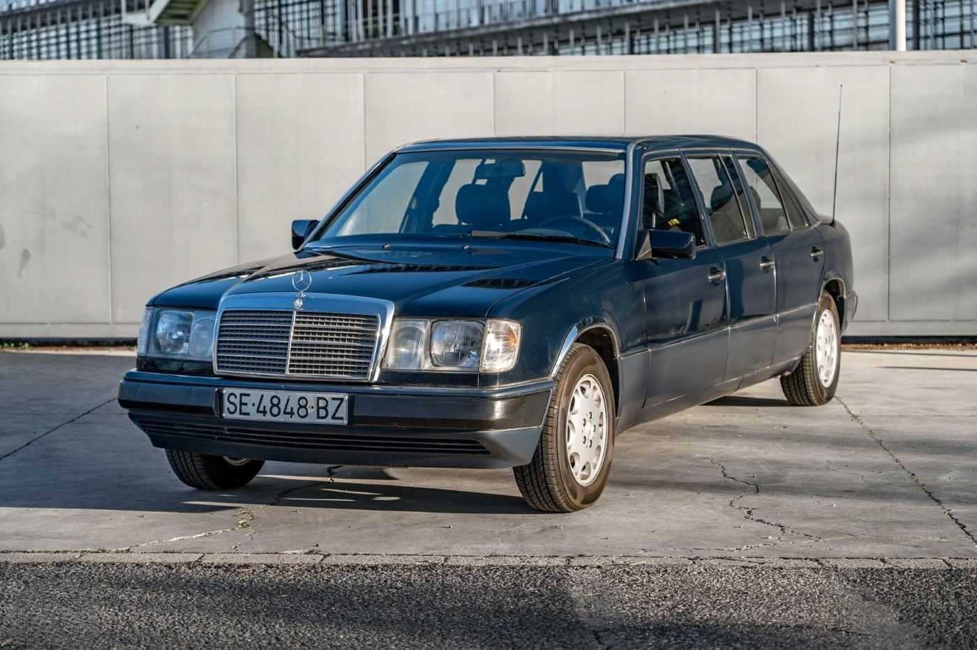 Mercedes-Benz E