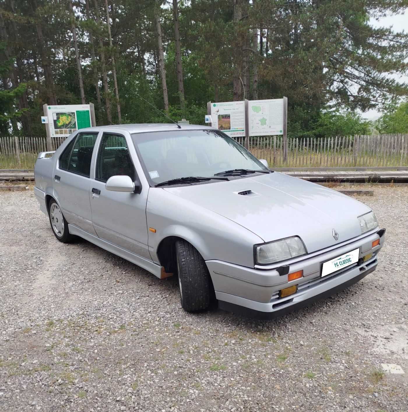 Renault 19