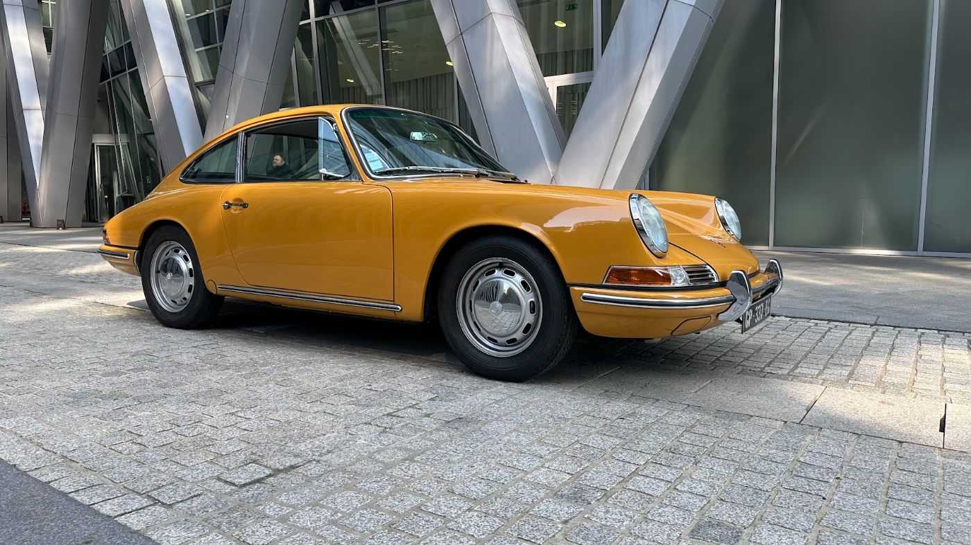 Porsche 911