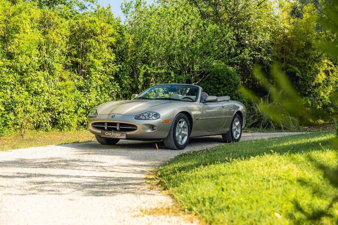 Jaguar XK8