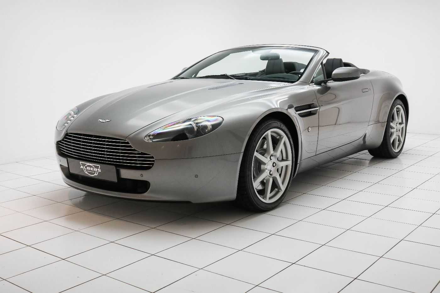 Aston Martin Vantage