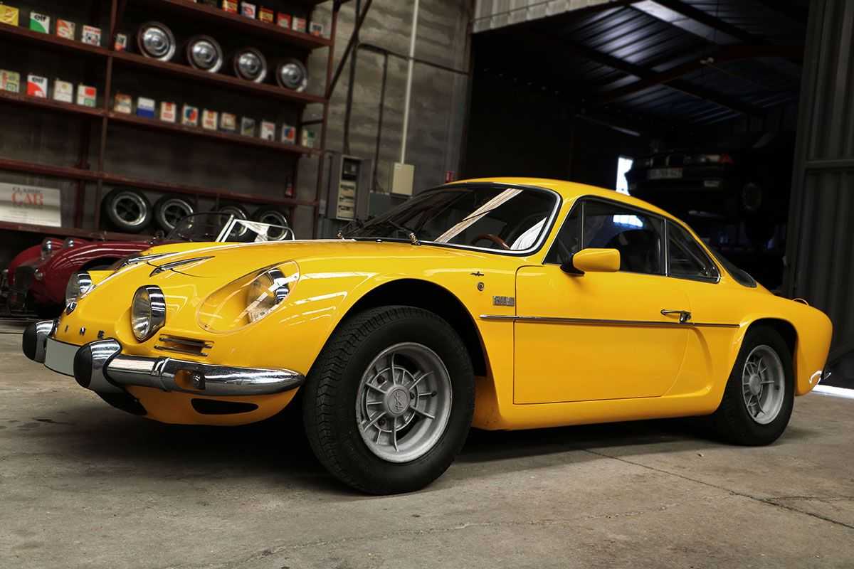Alpine A 110