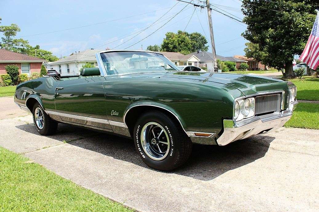 Oldsmobile Cutlass