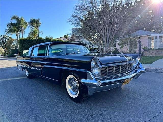 Lincoln Capri