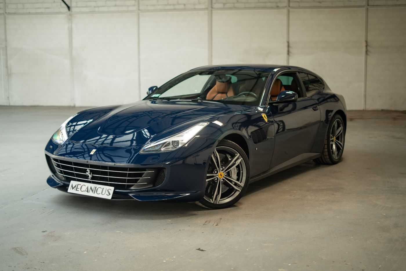 Ferrari GTC4