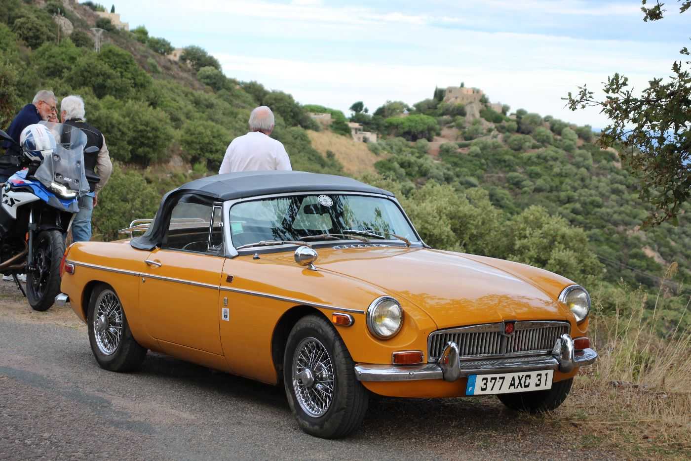 MG B