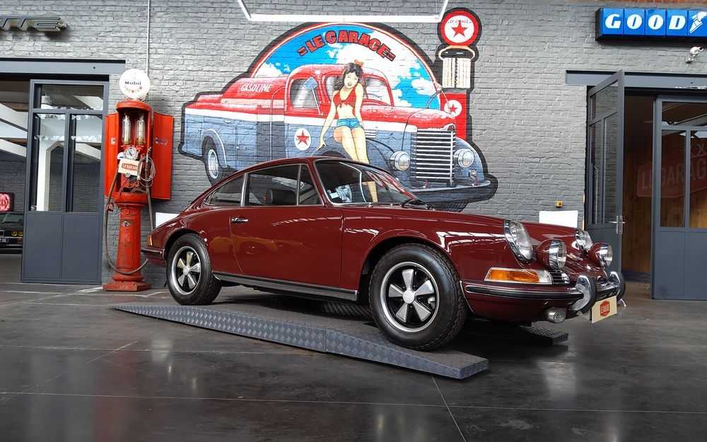 Porsche 911