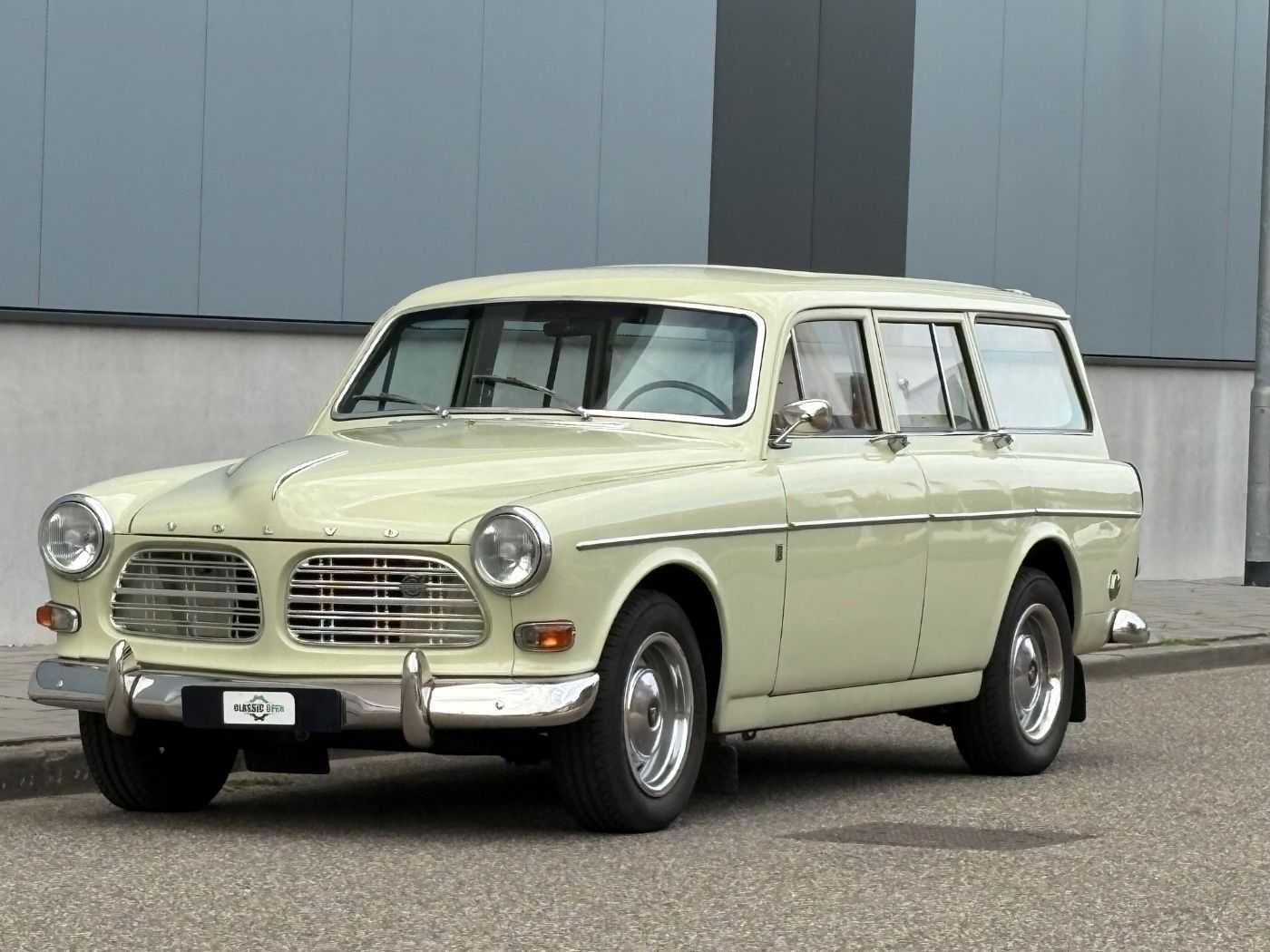 Volvo P220