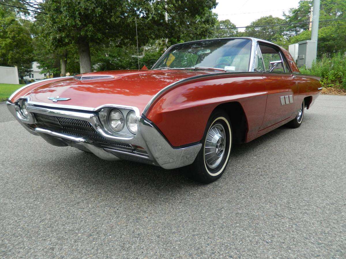 Ford Thunderbird