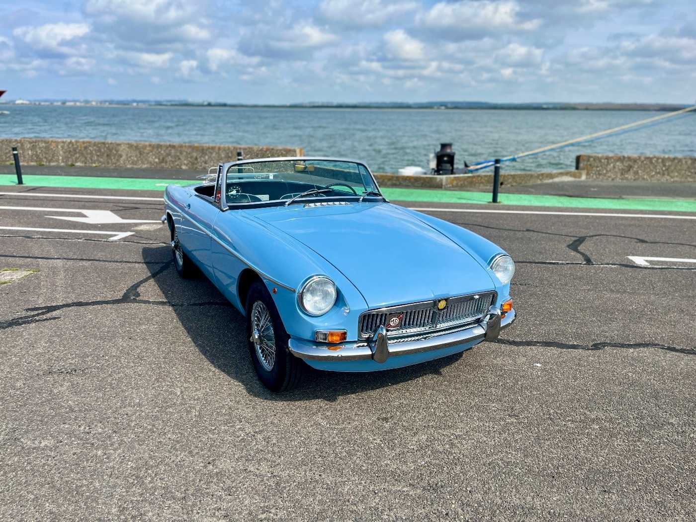 MG B