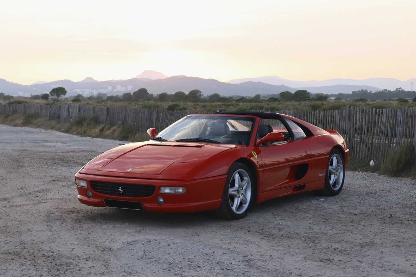 Ferrari F 355