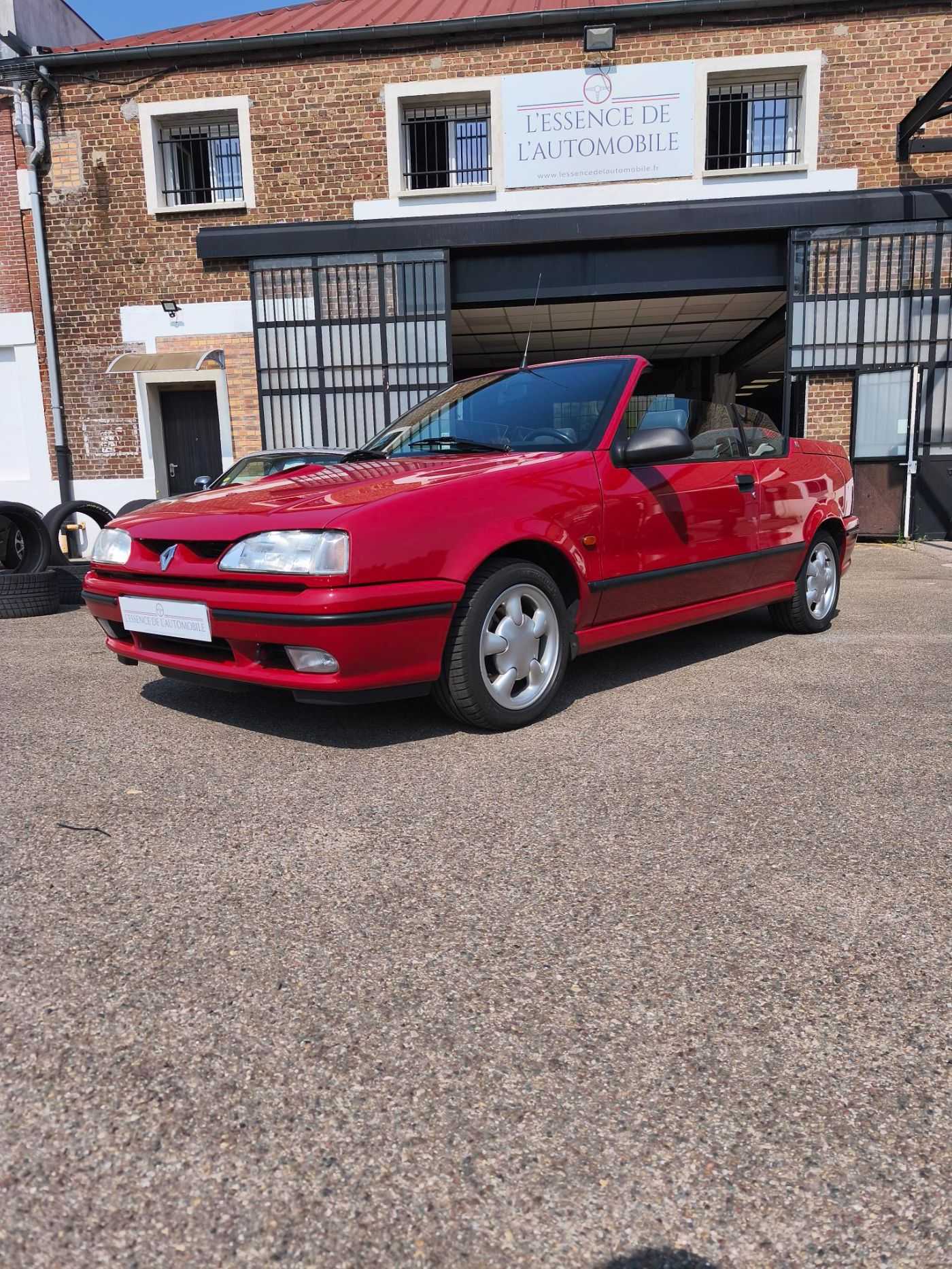 Renault 19
