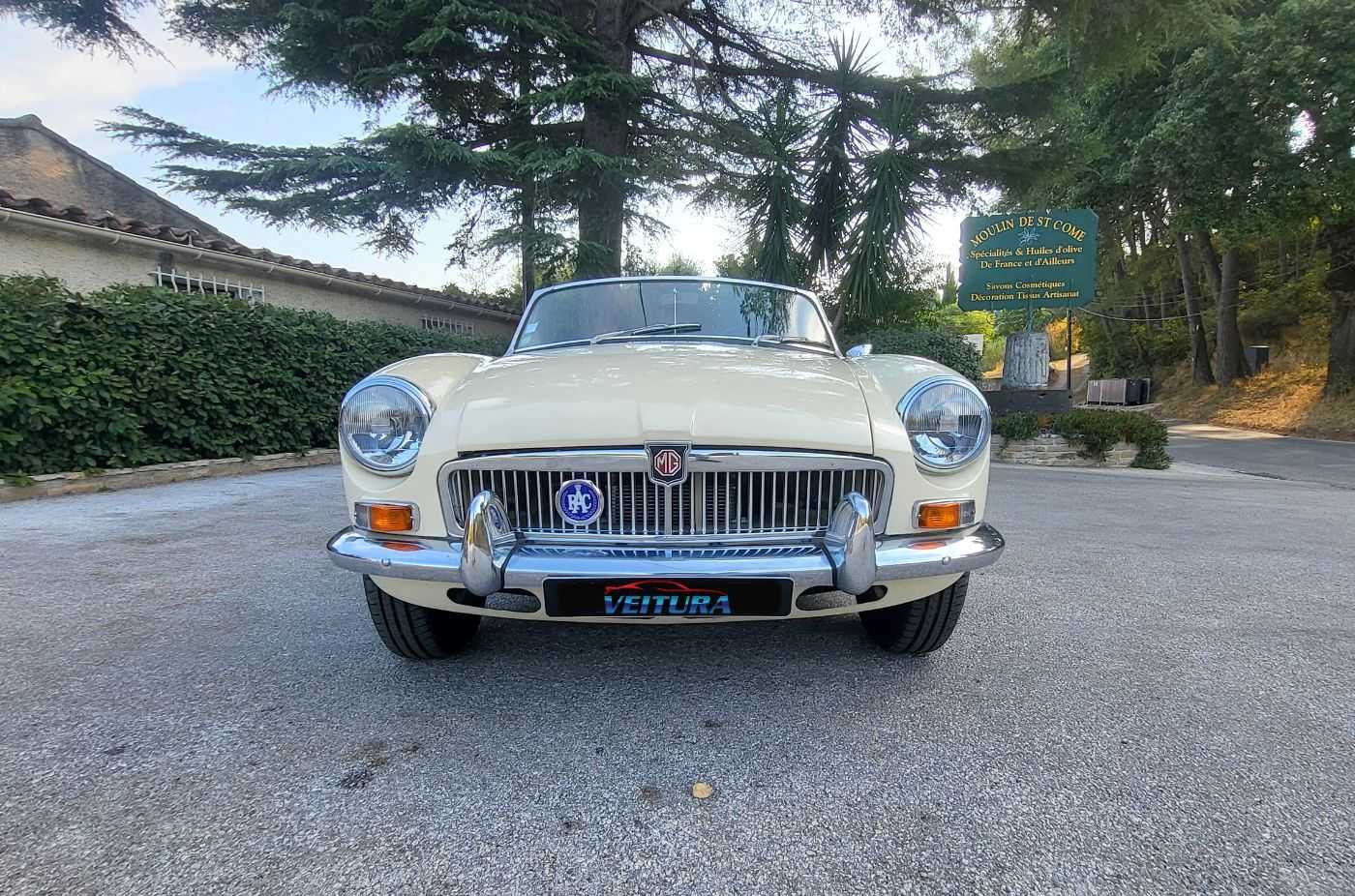 MG B