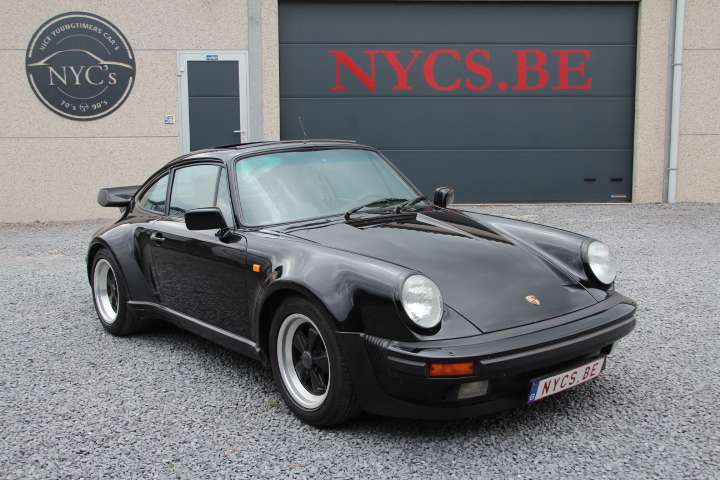 Porsche 930