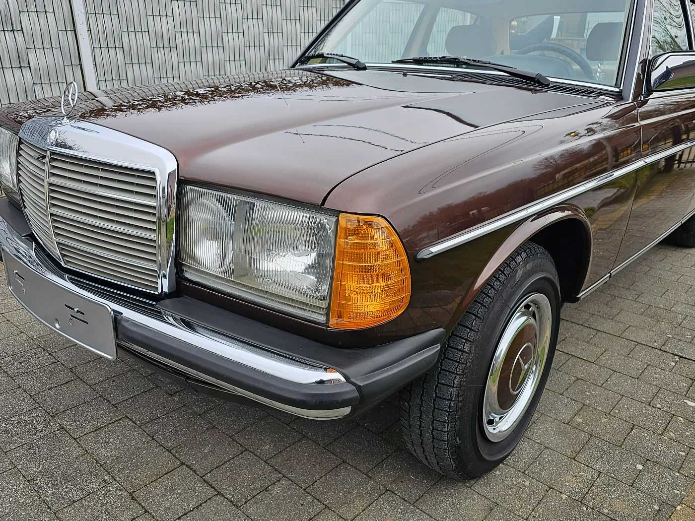 Mercedes-Benz 240 D