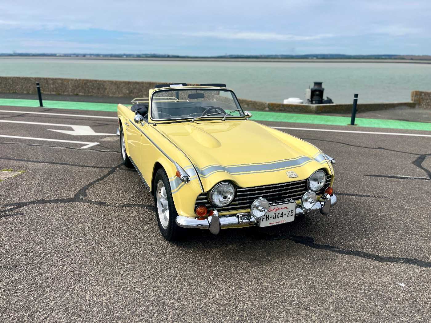 Triumph TR250