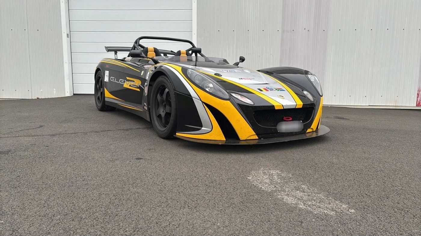 Lotus Eleven
