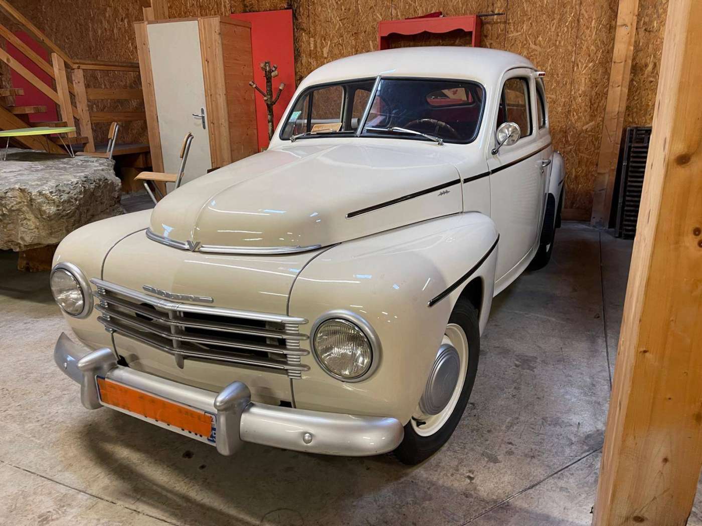 Volvo PV444