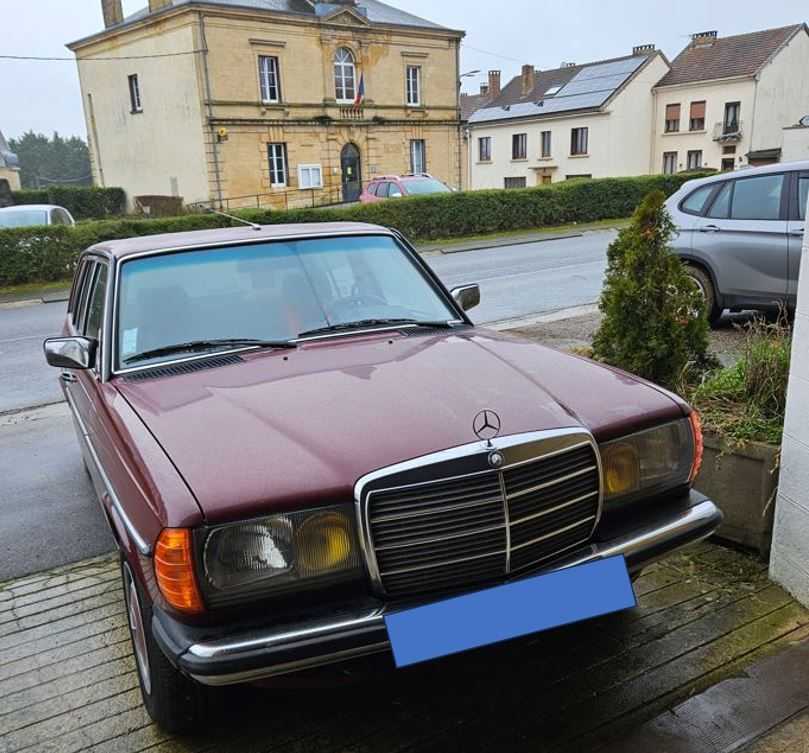 Mercedes-Benz 200