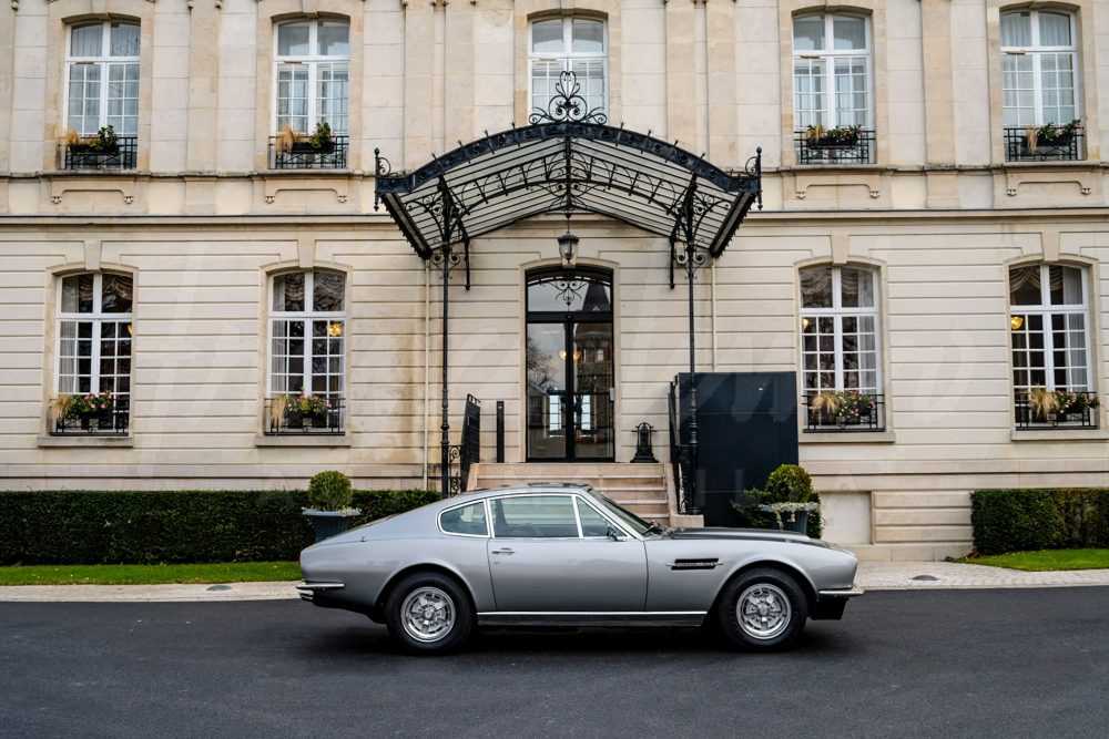 Aston Martin V8