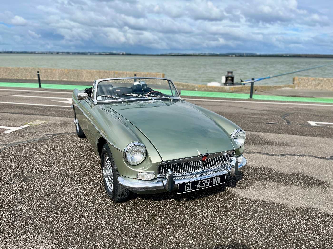 MG B