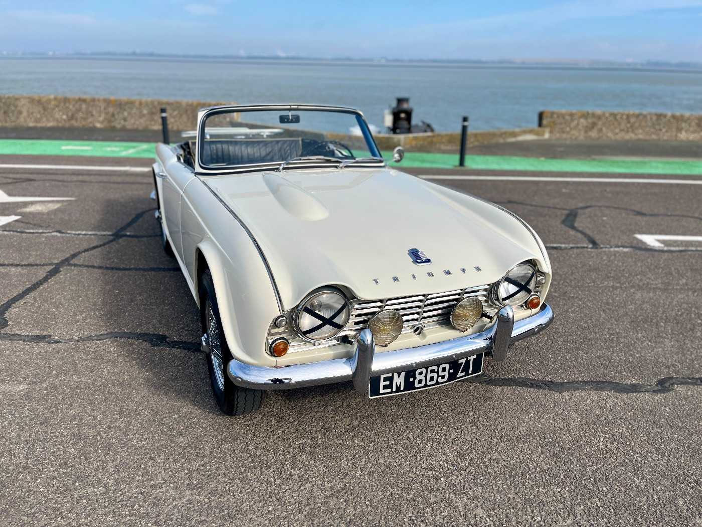 Triumph TR4