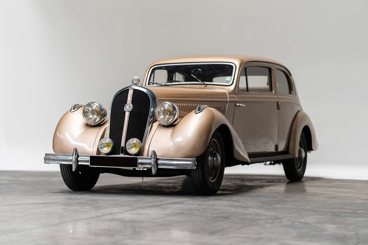 Hotchkiss 686