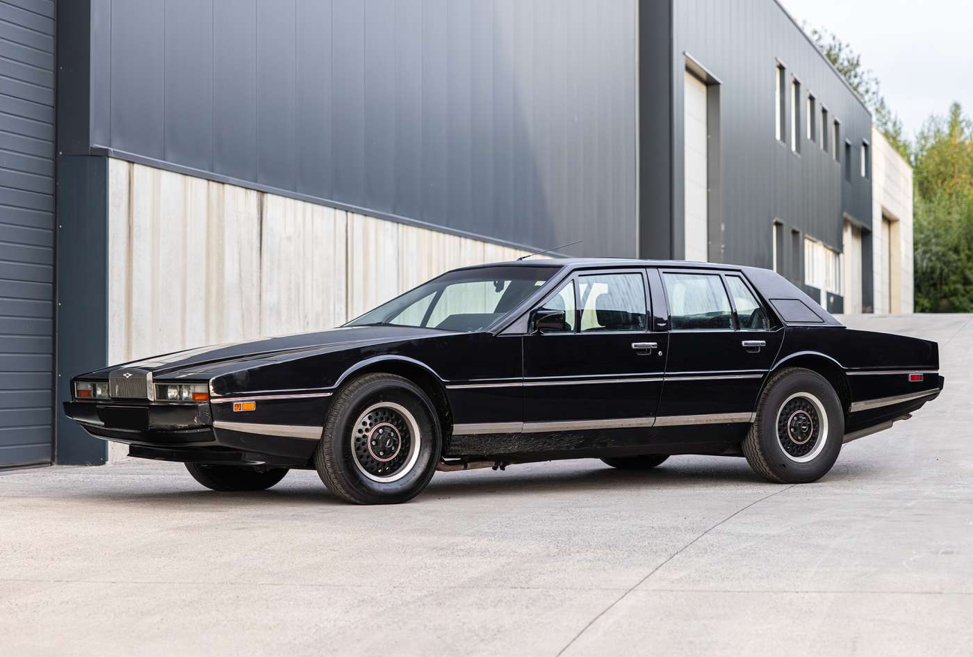 Aston Martin Lagonda