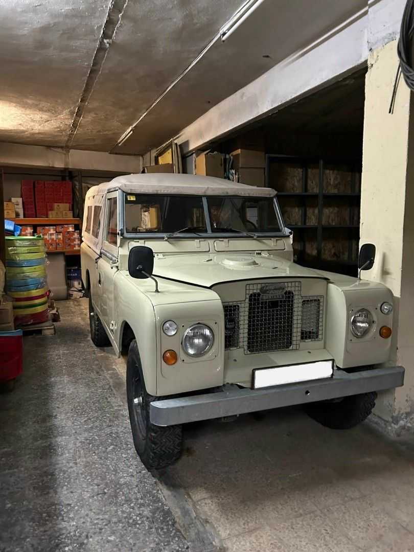 LandRover 109