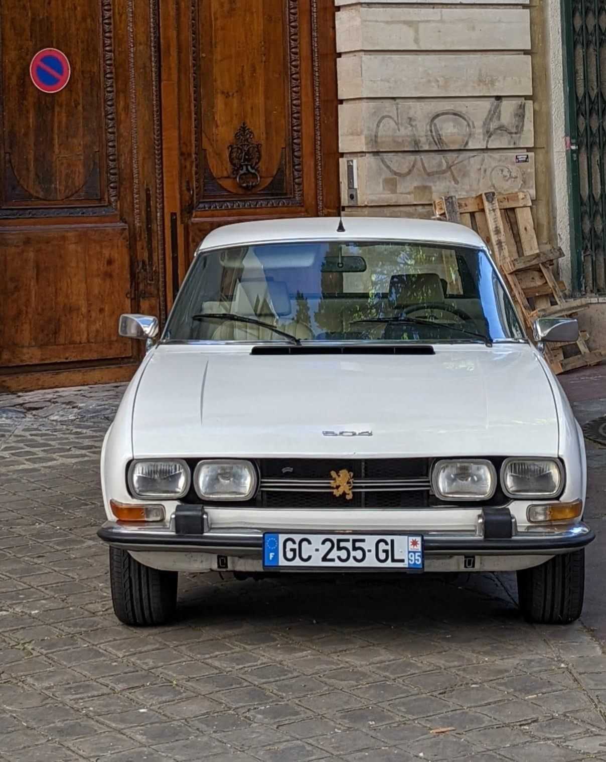 Peugeot 504